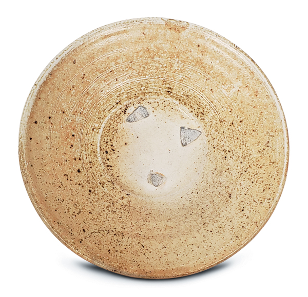 Minnesota potter Linda Christianson’s small plate.