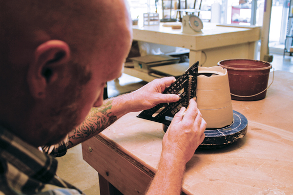 5 Incise lines vertically and horizontally to create sections for varied surface decoration. 
