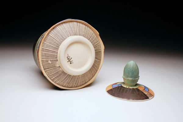 Aboe and right: Skirted Jar, 8 in. (20 cm) in height, white stoneware, fired to cone 6 in oxidation. Photos: Hayden Swanson.