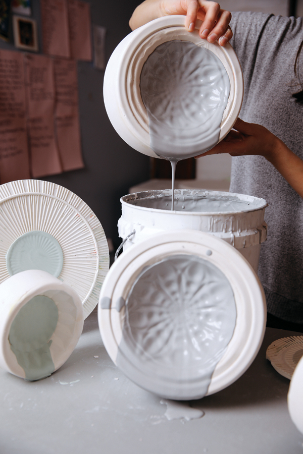 6 Drain molds after 3 minutes and allow them to dry on their sides.