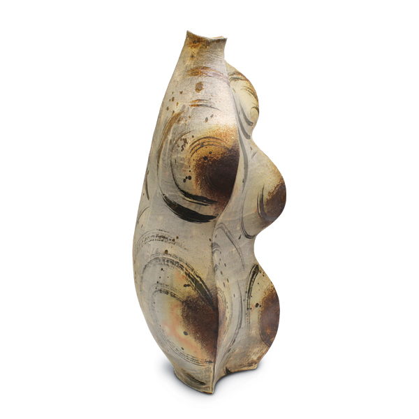 1 Takuro Shibata’s Wild, 23 in. (58 cm) in height, handbuilt local North Carolina clay, iron oxide, ash glaze, wood and salt fired to cone 11, 2018.