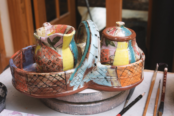 Cream and sugar set, 11 1/2 in. (29 cm) in length, fired to cone 04, 2018.