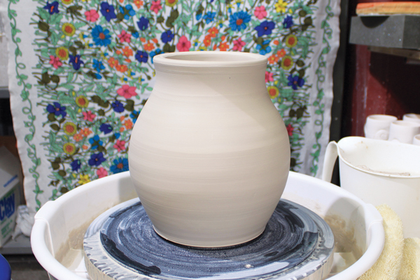 1 Leave the rim about ½ inch thick, so that stamps can be pressed into it.