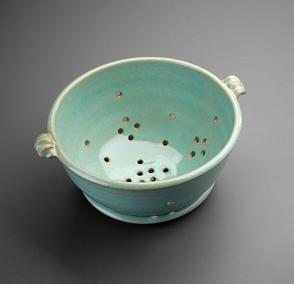 3 Berry bowl, 8 in. (20 cm) in width, wheel-thrown stoneware, glaze, fired to cone 8 in oxidation, 2019. 