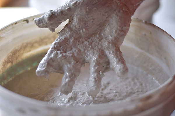 1 Mix the fiber clay as a slurry. Use a ratio of 50/50 porcelain reclaim and cellulose fiber. 