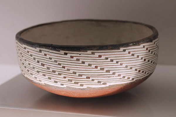 9 Polychrome Diaguita serving dish, version of a wave pattern, 3½ in. (9 cm) in diameter. 
