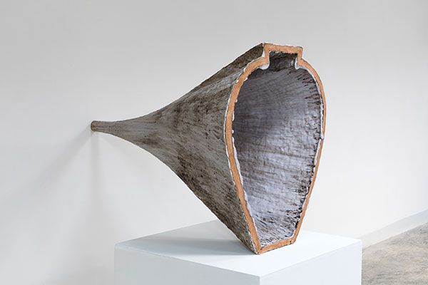 5 ChengOu Yu’s Passage, 37 in. (94 cm) in length, handbuilt stoneware, glaze, fired to cone 04 in oxidation, 2018.