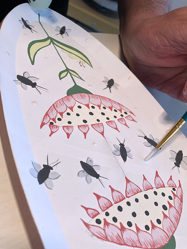 12 Add random white dots to give added dimension to the overall decoration.