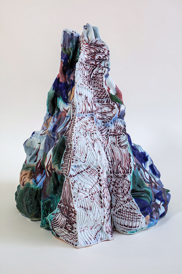 2 Babs Haenen’s The Garden of Giverny, 20 in. (51 cm) in height, porcelain, pigments, enamel, 2020. Courtesy of Hostler Burrows Gallery.