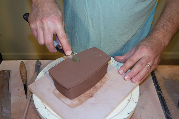 5 Compress the top slab onto the interior and exterior wall from above.