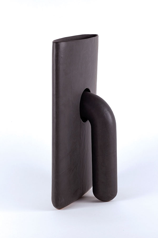 6 Del Harrow’s Black Mapplethorpe, 18 in. (46 cm) in height, stoneware, 2019.