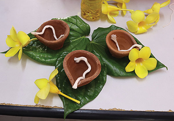 8 A typical Diwali lamp arrangement before use.