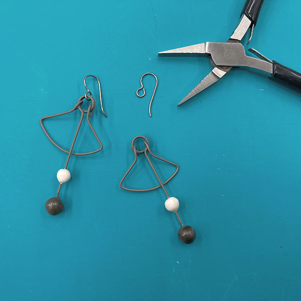 13 The ear wires are now ready to be attached to the earring.