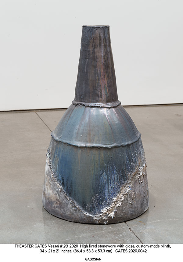 5 Vessel #20, 34 in. (86 cm) in height, high-fired stoneware, glaze, custom-made plinth, 2020. Copyright Theaster Gates. Photos: Robert McKeever. Courtesy of Gagosian Gallery.