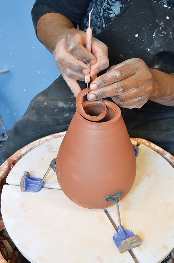 3 Trim and remove the too-thin bottom from the pot.