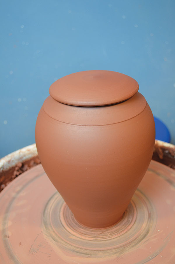 6 Place the jar back upright, place the lid on, and allow it to dry slowly.