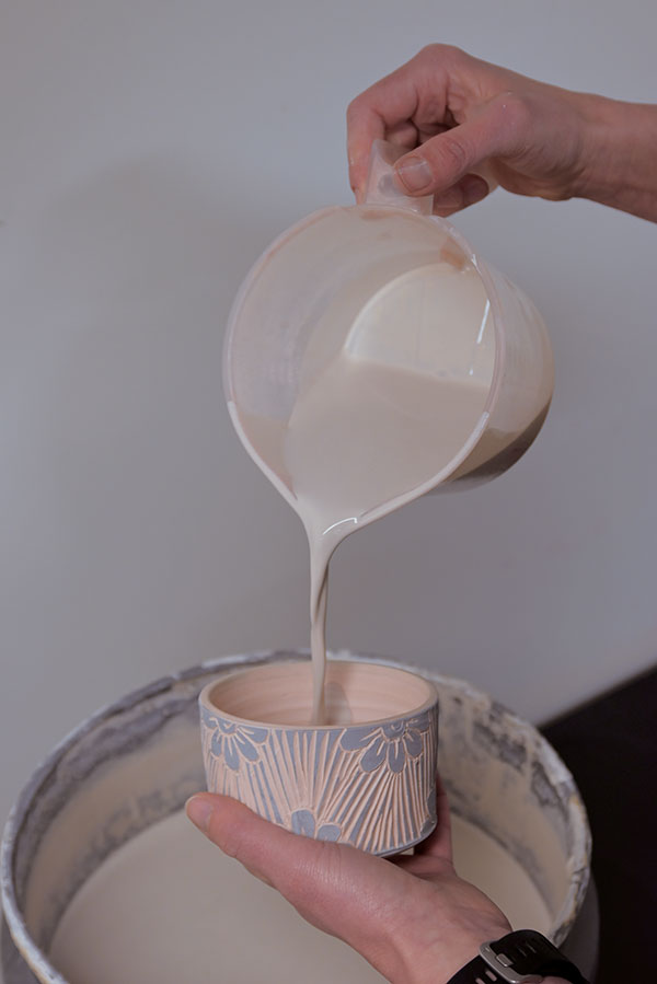 15 Pour a liner glaze inside the pot, then dip the exterior.