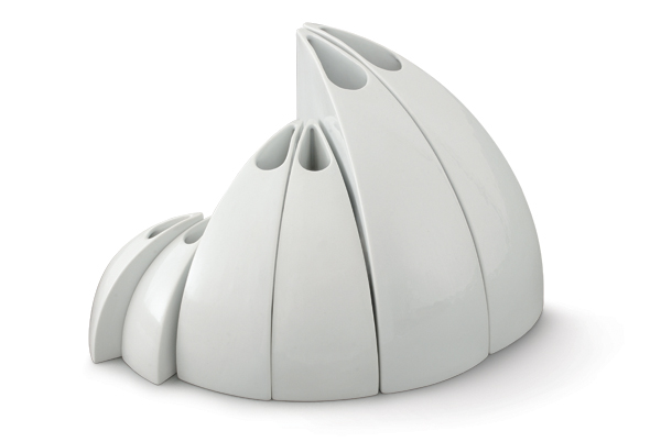 8 Ljubinko Jovanovic’s Slice, Porcelain in the Service of Work and Leisure series, Porcelain Factory in Zajeˇcar, SFR Yugoslavia (Serbia), cast porcelain, glaze, 1978–79. Photo: Vaselin Milunovìc; Copyright: Museum of Applied Arts, Belgrade.