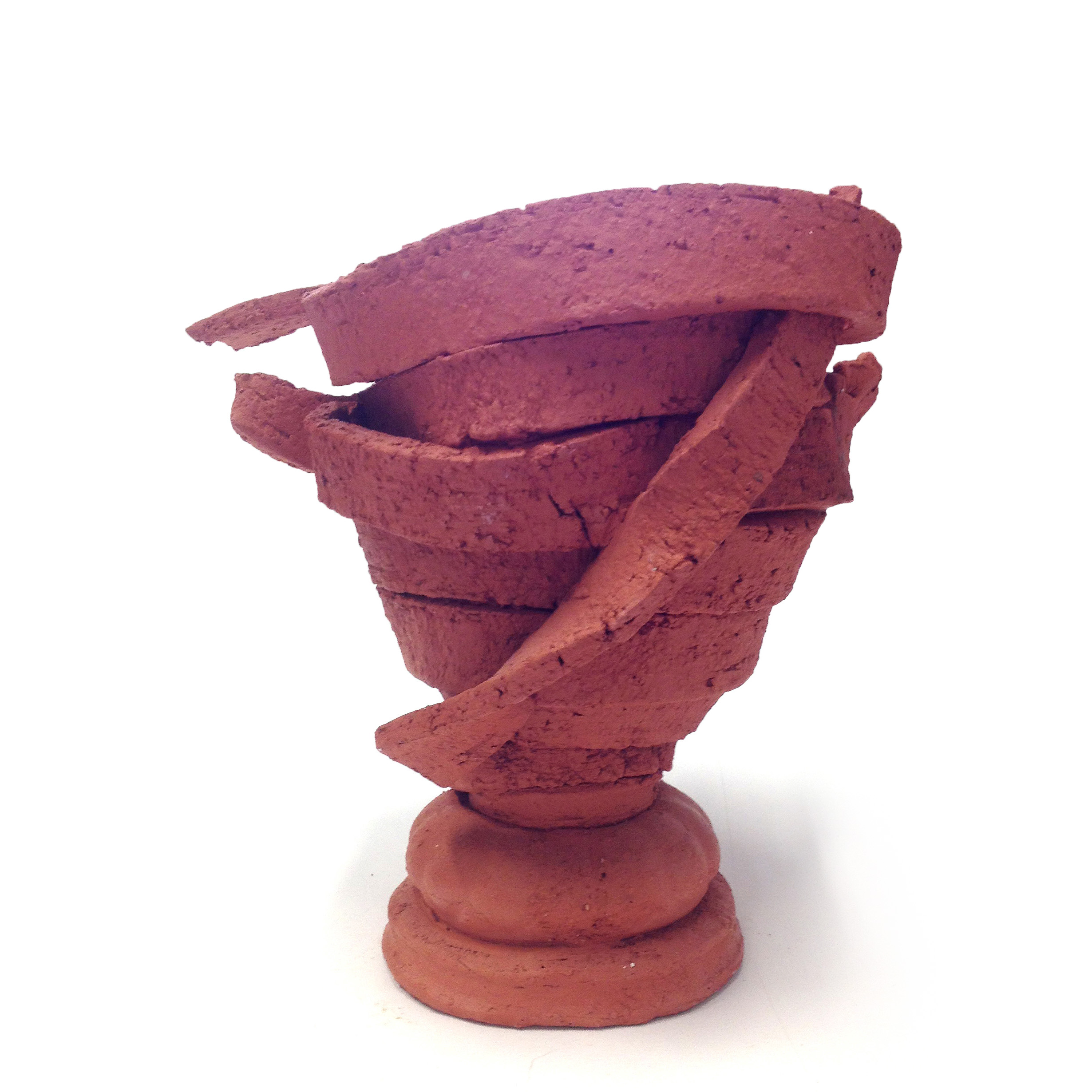 1 Amy Hughes’ Untitled 1, 2½ ft (30 cm) in height, grogged terracotta, 2014. 