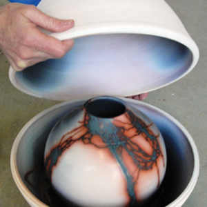 Fast-firing Saggars by Linda and Charles Riggs