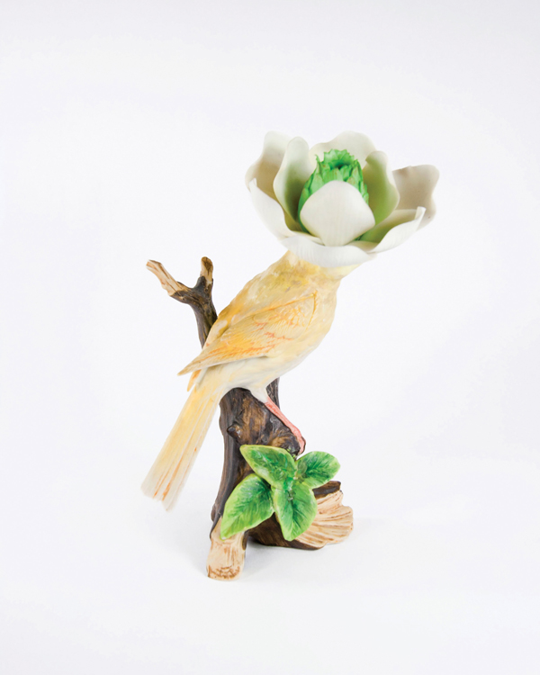 2. Debra Broz’s Hybrid Bloom, 8 in. (20 cm) in height, ceramics, epoxy, acrylic, 2013. Photo: Rebecca L. Marino. 