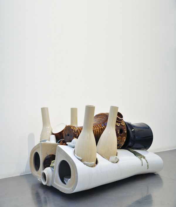 1 Dewar and Gicquel’s Mixed Ceramics (N°1), 35¼ in. (90 cm) in length, stoneware, porcelain, earthenware, 2010. Courtesy: Galerie Loevenbruck, Paris.