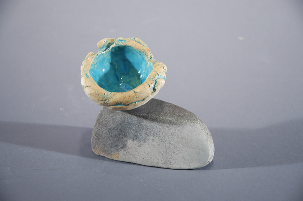 2. Ed Bamiling’s Whimsy Cup A, 5 in (13 cm) in length, paper clay, glaze, raku fired, 2015. Photo: Willock & Sax Gallery. 