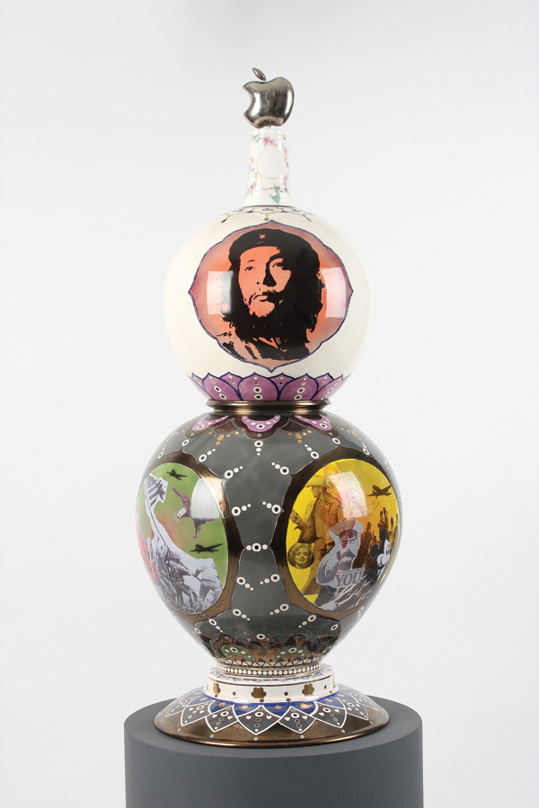 6 Eui Jeong Yoo’s Ego, 3 ft. 8 in. (1.1 m) in height, ceramic, decal, white gold luster, 2009.