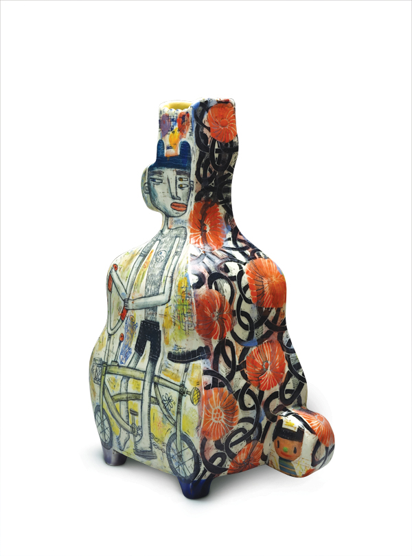 1 Kevin Snipes’ Speed Demons, 14 in. (36 cm) in height, porcelain, glaze, underglaze, oxide wash, 2015. 