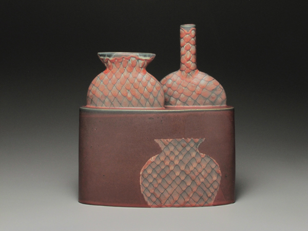 2 Donna Polseno’s untitled, 14 in. (36 cm) in height, slip-cast porcelain, fired to cone 5.