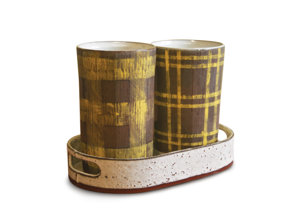 4 Alex Reed’s cups and tray, 5½ in. (14 cm) in height, earthenware, glaze, 2014.