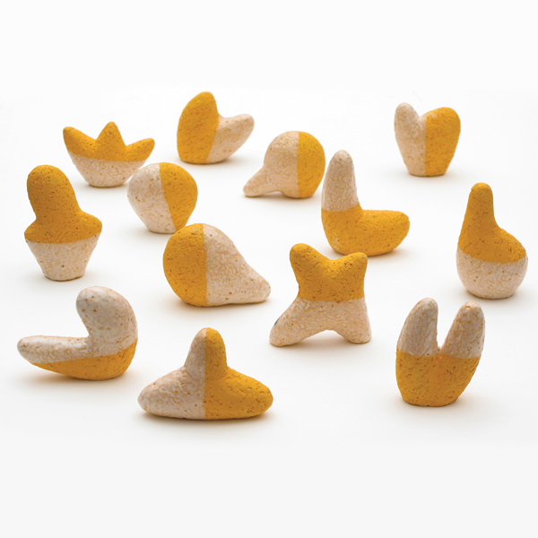 1 Rebecca Harvey’s Orange Field, 24 in. (61 cm) in length, ceramic, 2014.
