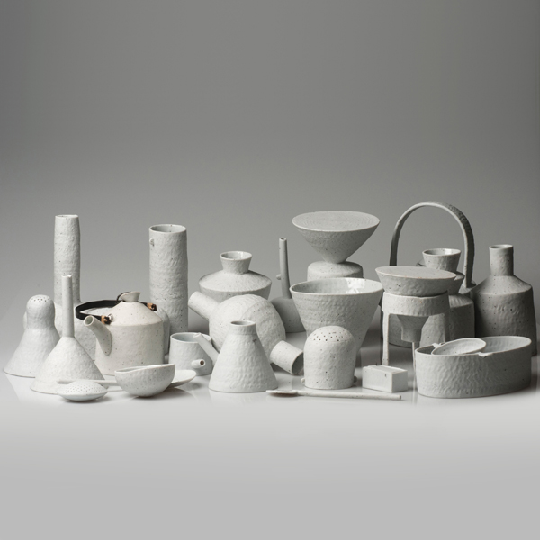 Untitled, various dimensions, coil-built porcelain, reduction fired to 2336°F (1280°C), 2014. Photo: Karina Hagemann.