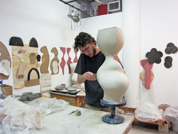 1 Matt Kelleher working on a slab-built vase while teaching at Alfred University.