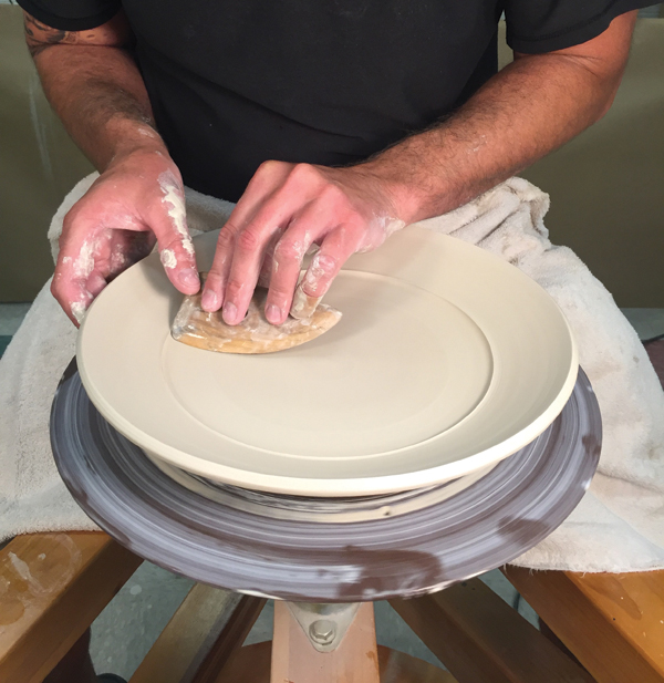 3 After stiffening, create a ledge separating the rim from the interior.
